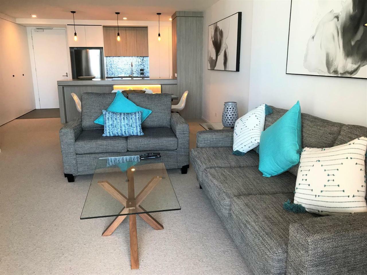 Qube Broadbeach Ocean View Apartments Голд-Кост Екстер'єр фото