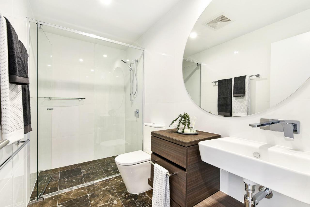 Qube Broadbeach Ocean View Apartments Голд-Кост Екстер'єр фото