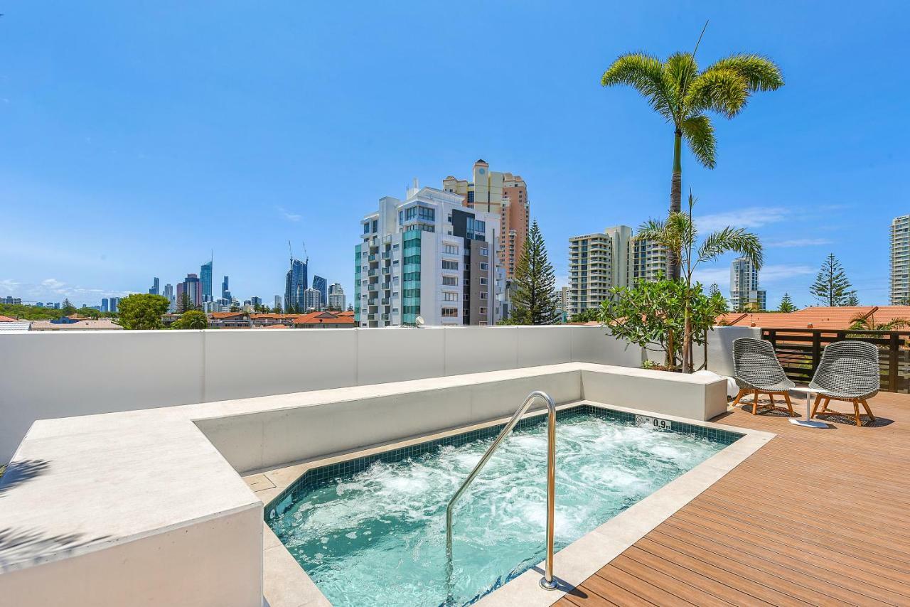 Qube Broadbeach Ocean View Apartments Голд-Кост Екстер'єр фото